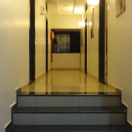 Hotel Royal Residency Executive Miraj Room photo